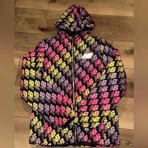 NEW BALANCE Logo Puffer Jacket Teen Size Large (14).